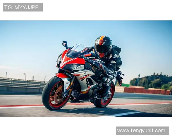 足球明星骑机车炫酷视频大揭秘快来看看他们的骑行风采与激情瞬间